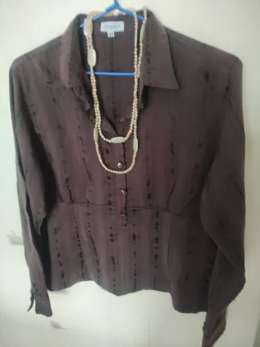 ENSAIO CAMISA ALGODÃO TAM 44 35,00<br>ALTURA 60CM<br>LARGURA 64CM<br>OMBRO 45Cm