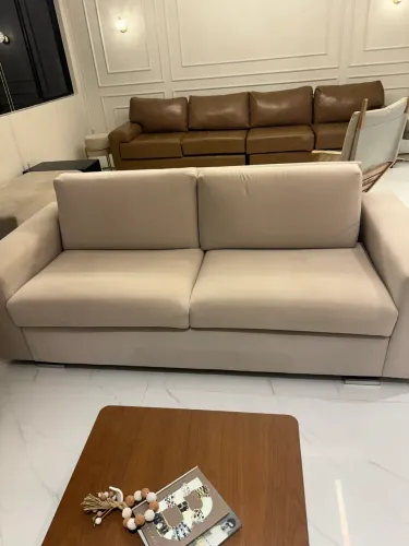 Vendo lindo sofá elegante, moderno, linho