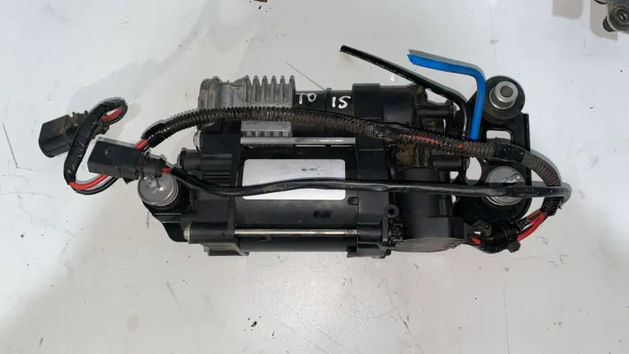 Bomba da suspensão Volkswagen Touareg Porsche Cayenne 2013 2014 2015