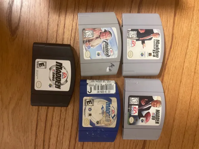 Lote de jogos Madden para Nintendo 64