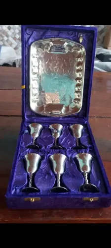 Bandejas e taças em estojo original, prata 90