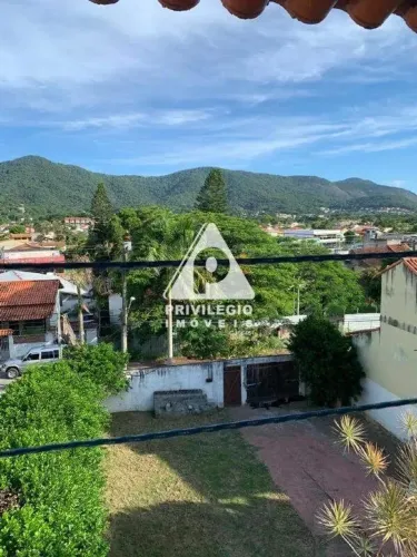 Casa em Niterói: 5 Quartos, 3 Suítes e 6 Vagas na Serra Grande