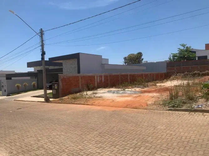 SOBRADINHO-CABV-ÁREA DO TERRENO 504M²- ESCRITURADO-ACEITA FINANCIAMENTO