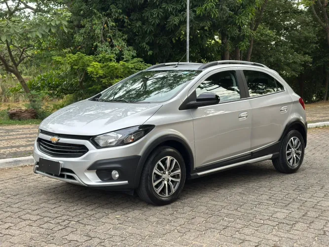 Onix Activ 2018 1.4 AUTOMATICO NOVINHO!!