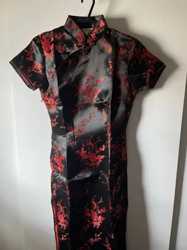 Vestido oriental de cetim