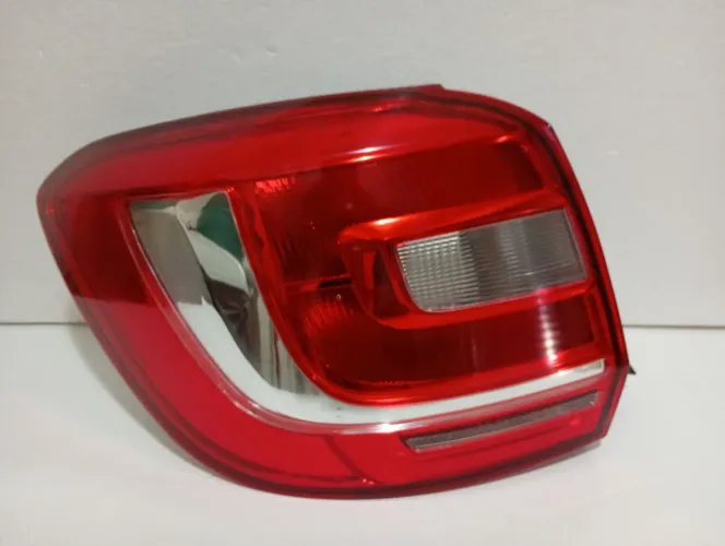 Lanterna Sandero 2015 a 2020 original lado esquerdo