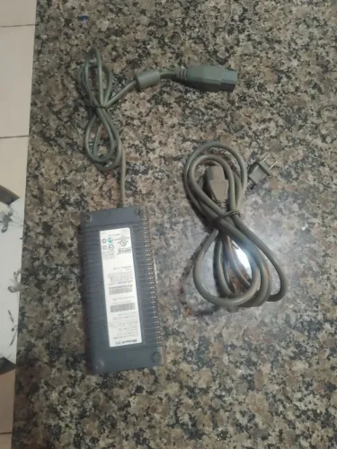 Fonte de x box com defeito, leia a descrição