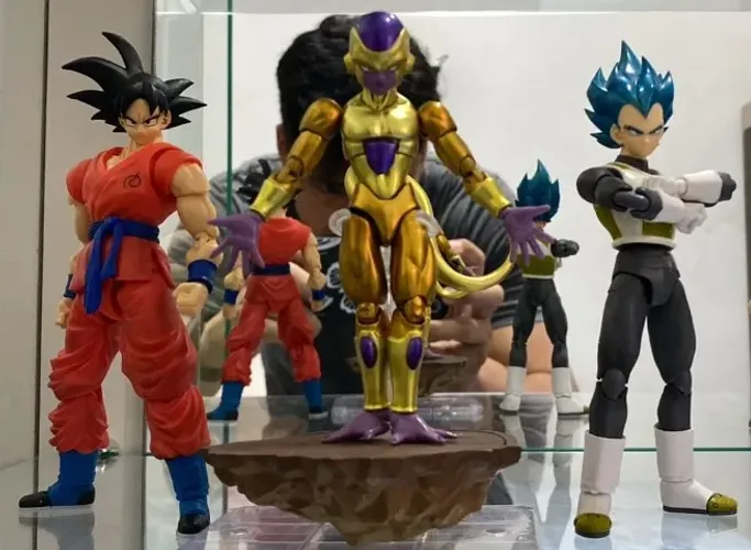 Set SH Fguarts Filme Renascimento de Freeza