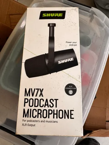 Microfone Shure MV7X Pod Cast novo