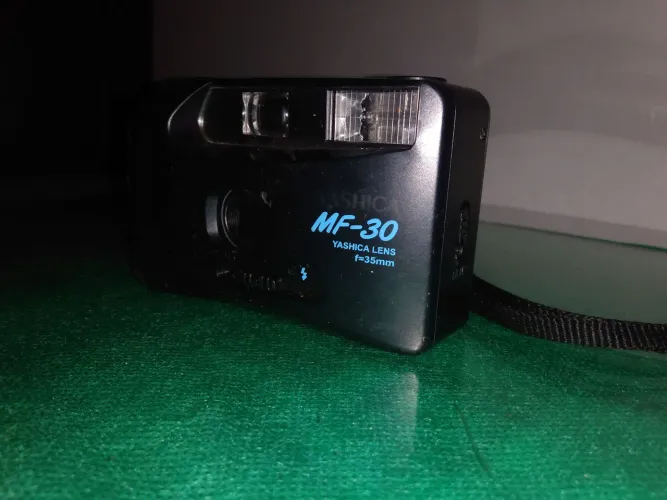Yaschica F 300 mecânica retro