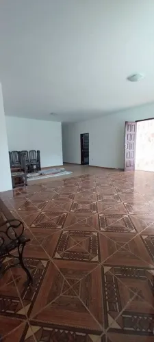 Casa com 4 suítes