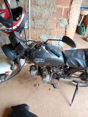 Moto com carrocinha para reciclagem e carga