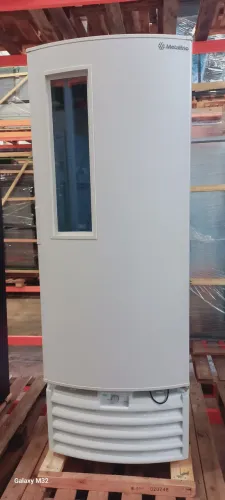 Geladeira Vertical Metalfrio
