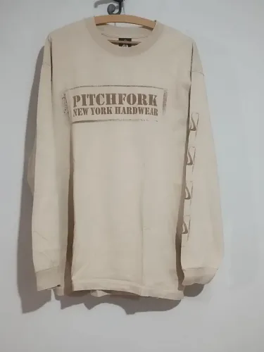Camiseta Manga Longa Pitchfork New York Hardwear