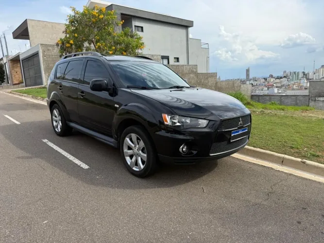 Mitsubishi Outlander 2.0 16V 160cv Aut. 2012