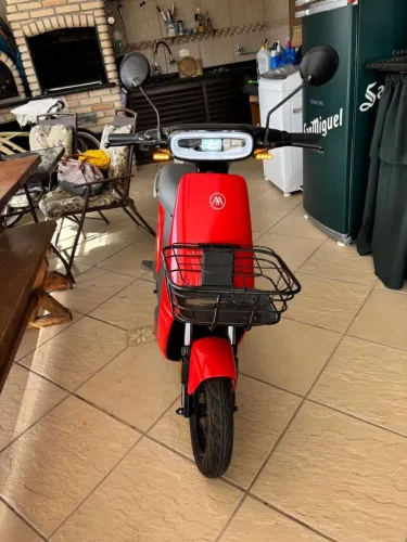 Moto elétrica aima e390