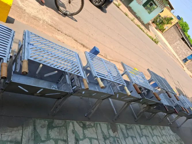 CHURRASQUEIRAS EM ALUMÍNIO