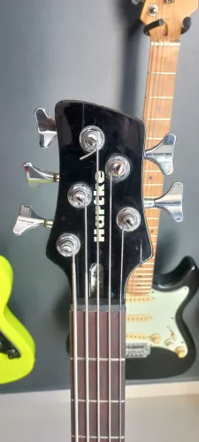 Baixo Hartker 5 cordas Ativo