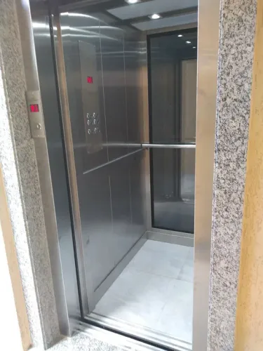 Montagem e manutenção de elevadores 