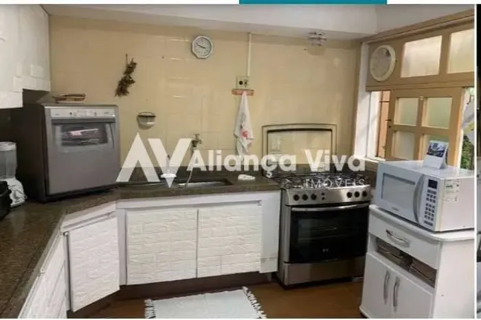 Jardim Botânico | Casa 5 quartos, sendo 1 suite