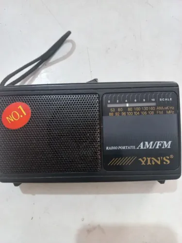 Rádio Portátil AM/FM Yin's - a pilha 