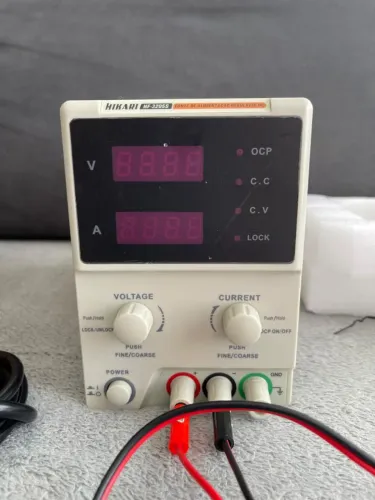 Fonte de alimentação DC SA Hikari HF 3205s