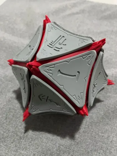 O artefato de Baldurs gate 3 feito de pla