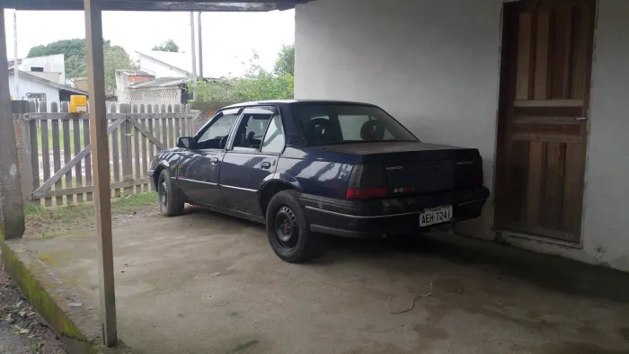 Chevrolet Monza GLS/ Hi-tech 2.0 EFI 2P E 4P 1994
