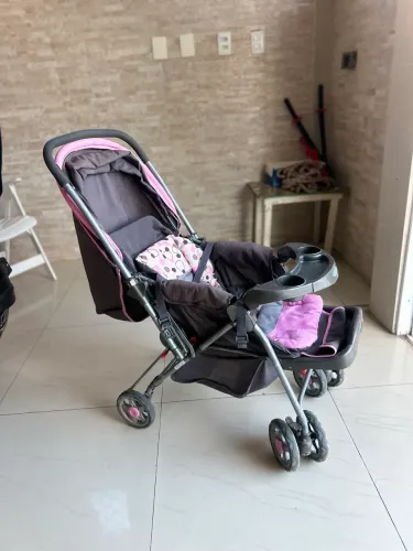 Carrinho de Bebê cosco rosa