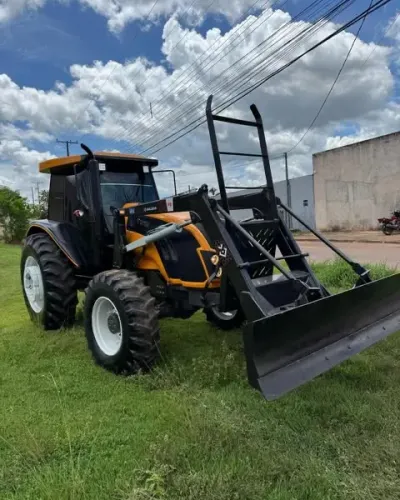 TRATOR AGRÍCOLA - VALTRA BM 110 ANO 2016.   