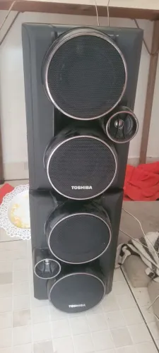Par de caixas som Toshiba 8 ohms