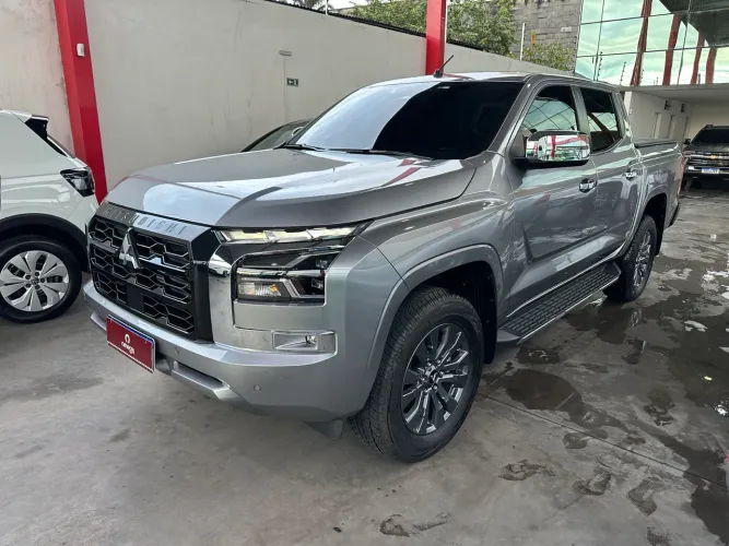 Mitsubishi TRITON HPE-S 2.4 CD 4X4 TB Diesel Aut. 2027