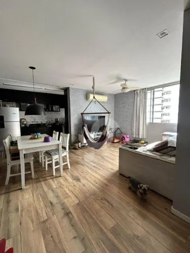Apartamento todo reformado na melhor localização do bairro do Inga próximo ao MAC e praia 