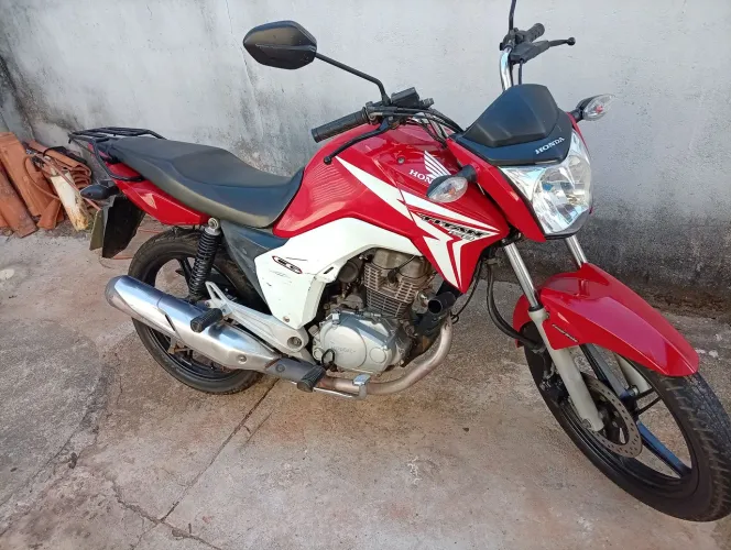 Vendo Titan 2015 mix , ( 15mil )