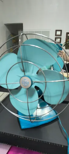 Ventilador GE anos 50 azul Celeste 2 funcionando perfeitamente 