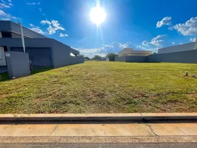 Lote Terras Alpha 2 - Lote com 300,39 m² - Lote Quitado e Registrado R$ 150.000,00  Qd - P