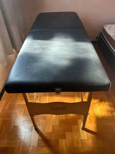 Vendo Maca de massagem, armario para quarto, cama box de casal completa e ventiladores