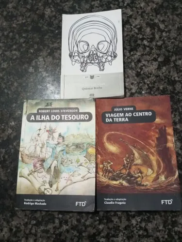 Coleção de livros escolar
