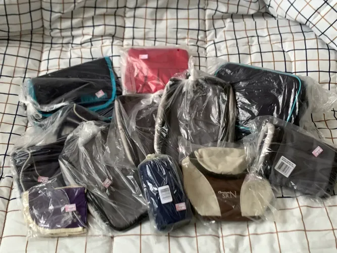 Lote com 11 Necessaire