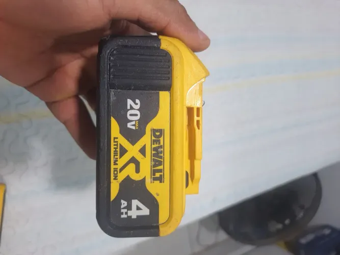 Bateria dewalt 4 amperes
