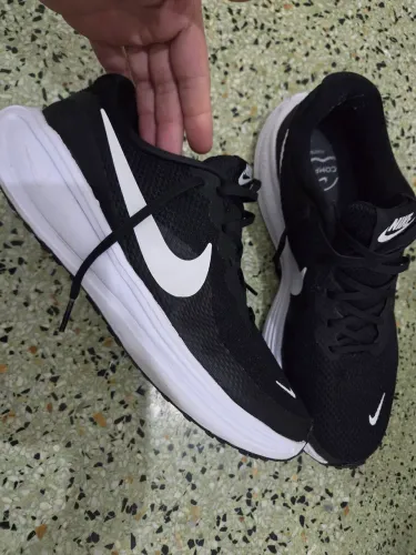 NIKE E MORMAII