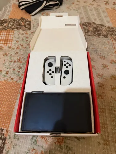 Vendo Nintendo Switch OLED destravado via chip + cartão de memória 128gb