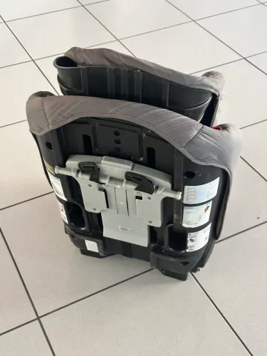 Cadeira para criança usar em carro