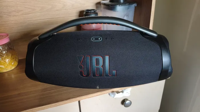 Caixa de som jbl bombox3