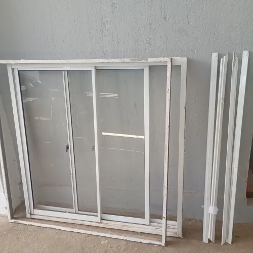 Janela de Alumínio 1,20x1,20 Completa com Esquadria