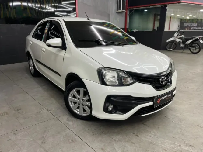 Toyota Etios X Plus Sedan 1.5 Flex 16V 4P Aut. 2020
