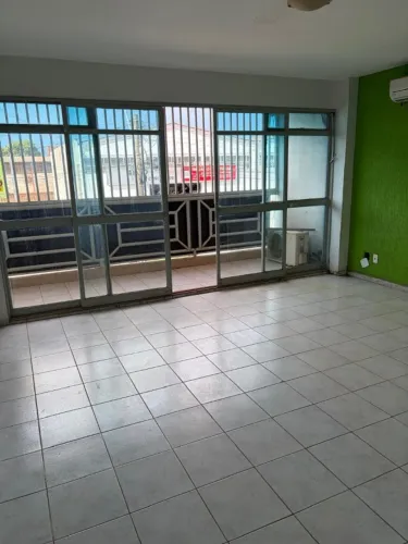 Vende-se excelente apto