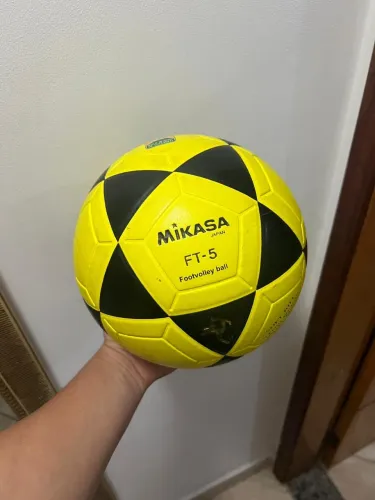 Bola futvôlei 