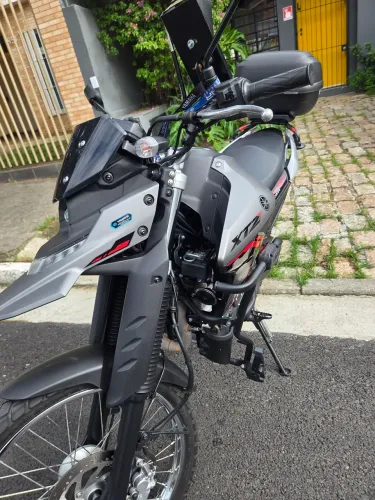 Lander 250 + acessorios 