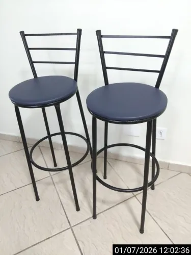 2 banquetas seminovas